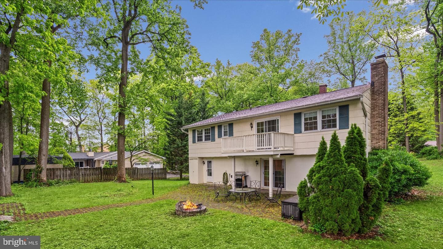 1512 Steeplechase Drive photo 5