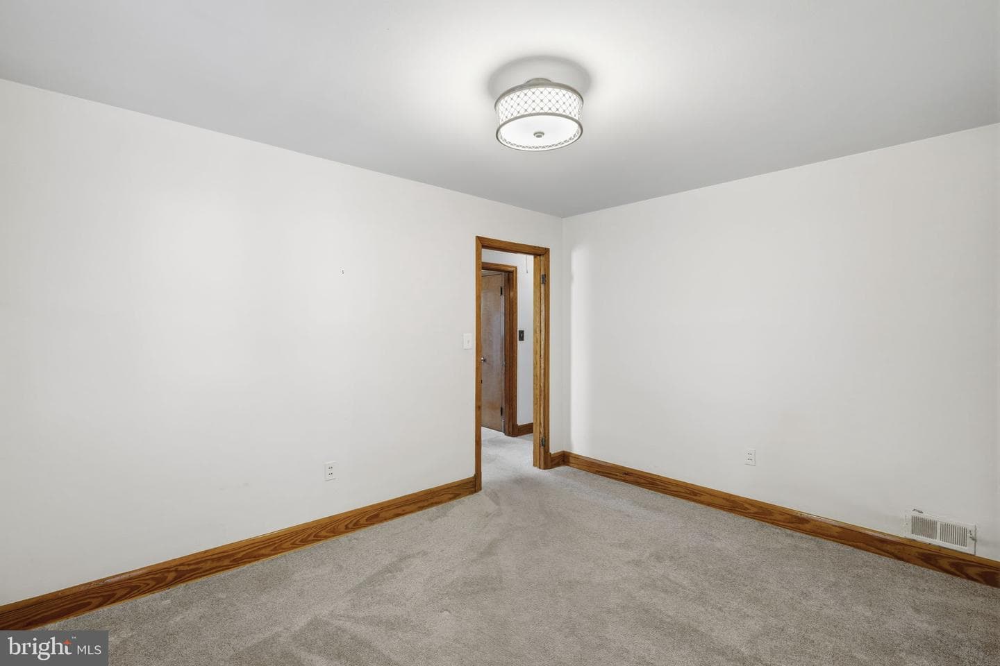 4 Brooks Road photo 7