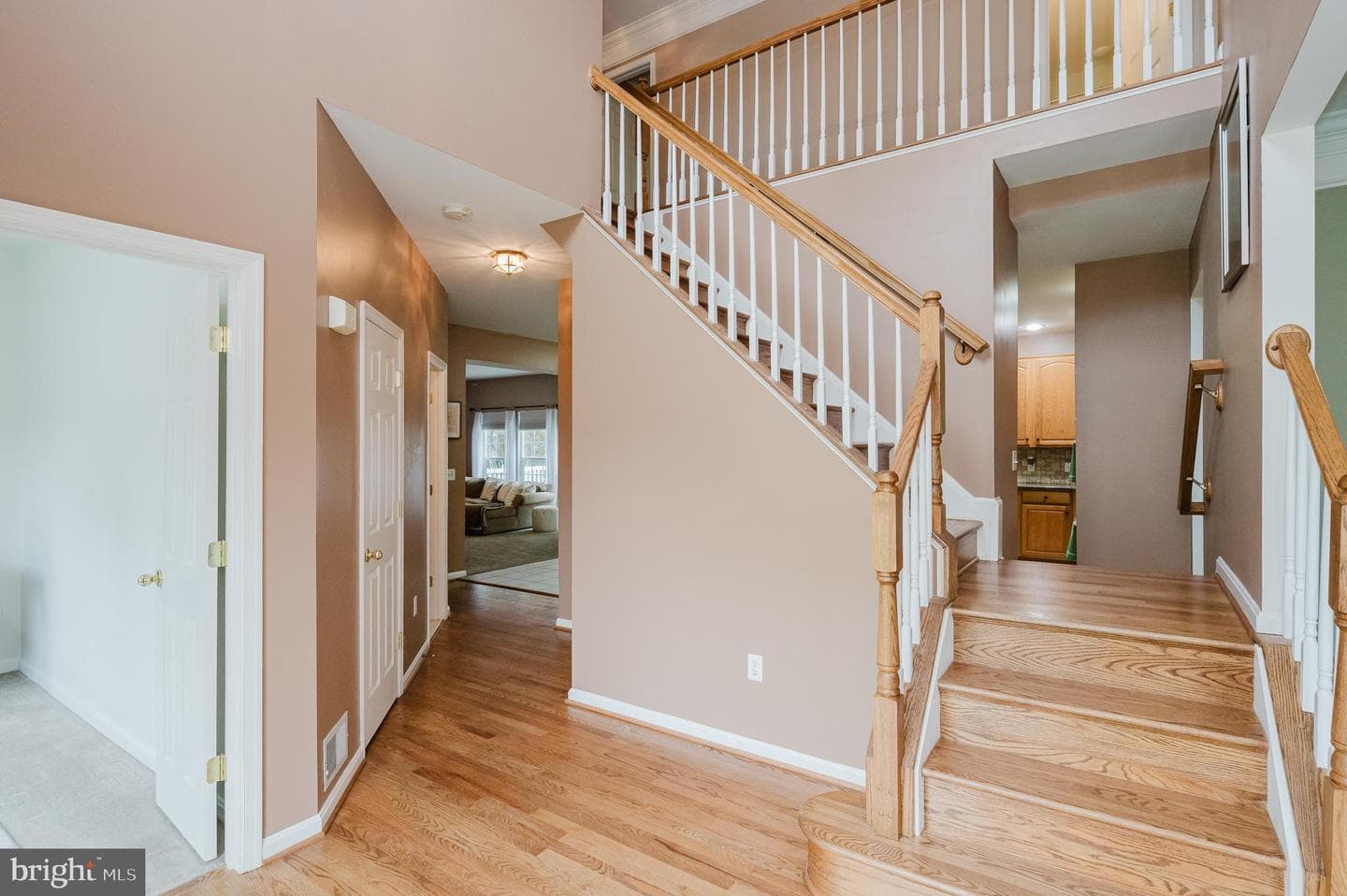 2623 E Rhododendron Drive photo 5