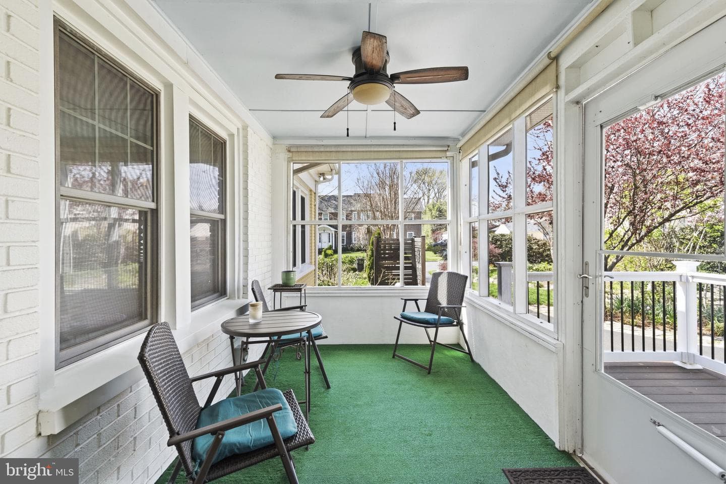 555 Giles Street photo 16