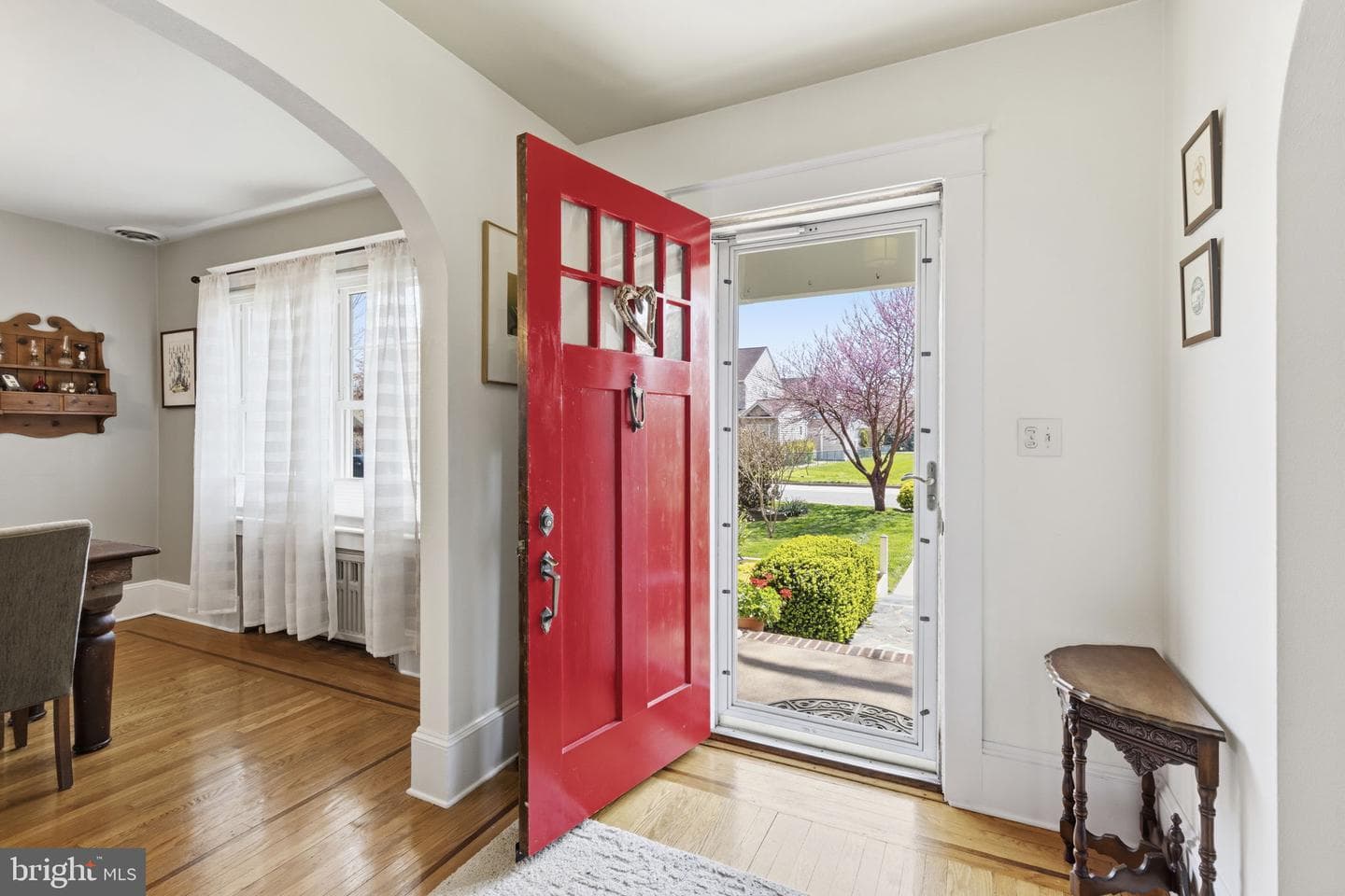 555 Giles Street photo 2