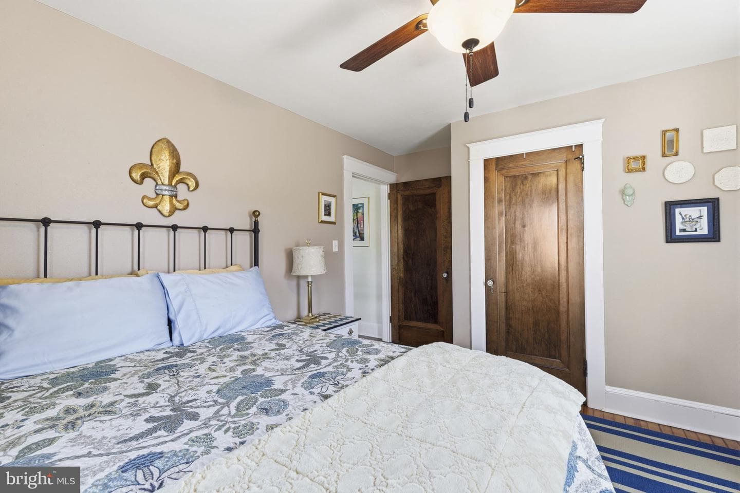 555 Giles Street photo 24