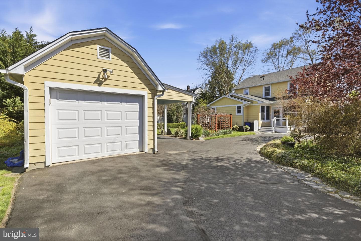 555 Giles Street photo 34