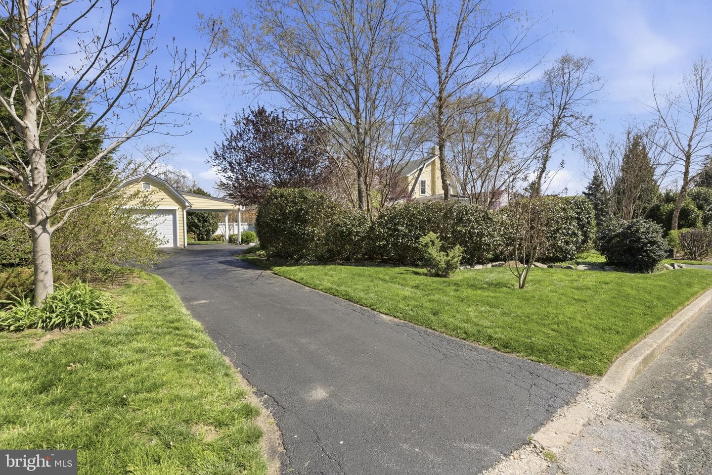 555 Giles Street photo 38
