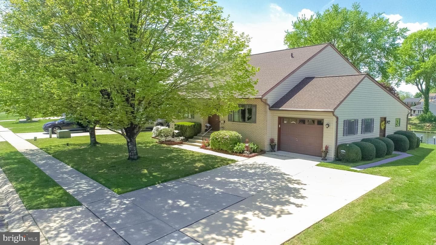 110 Shell Cove Court photo 3