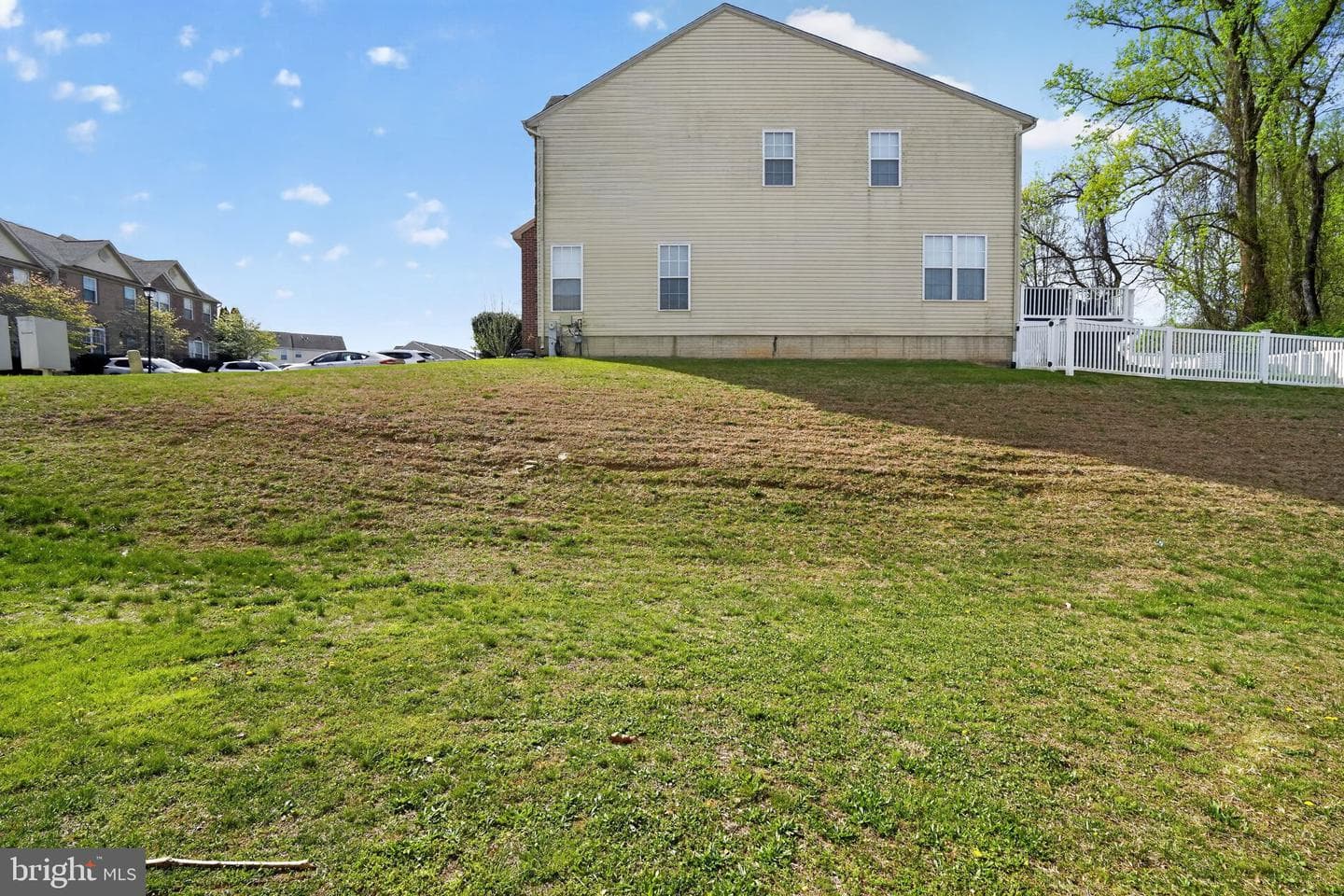 627 Berwick Court photo 29