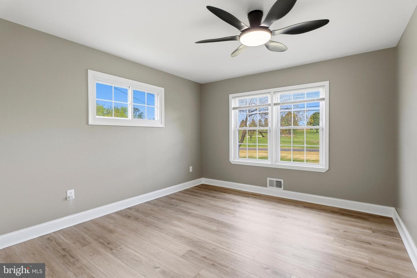 815 Gilbert Road photo 25