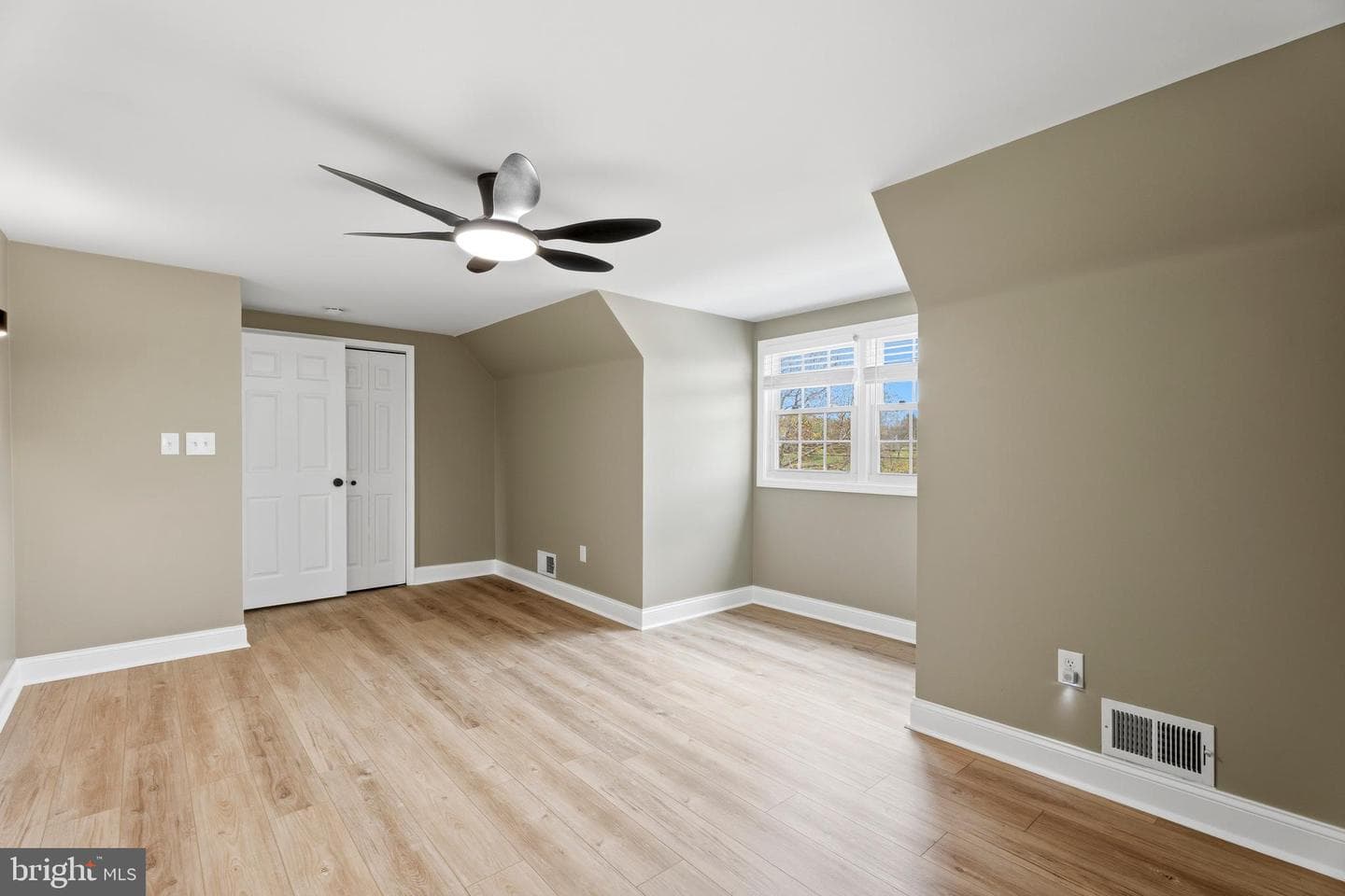 815 Gilbert Road photo 36
