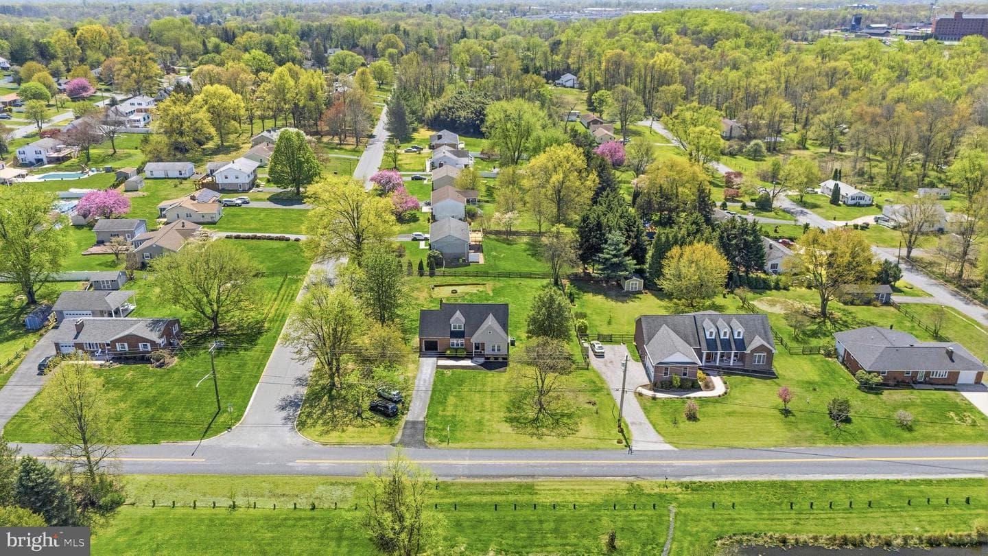 815 Gilbert Road photo 58