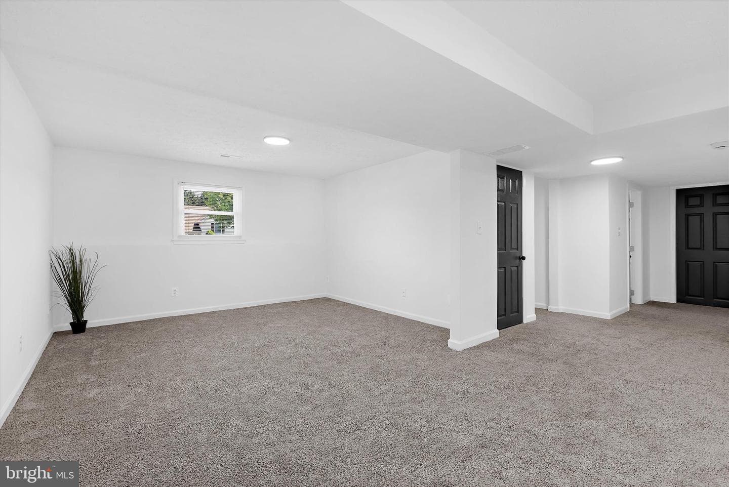 774 Everist Drive photo 35
