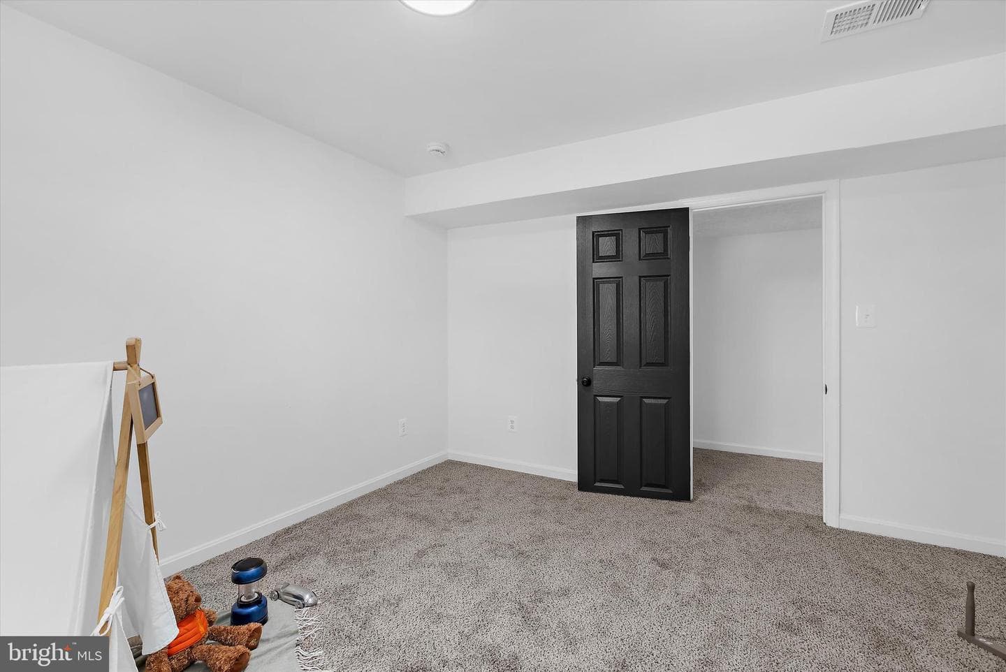 774 Everist Drive photo 38