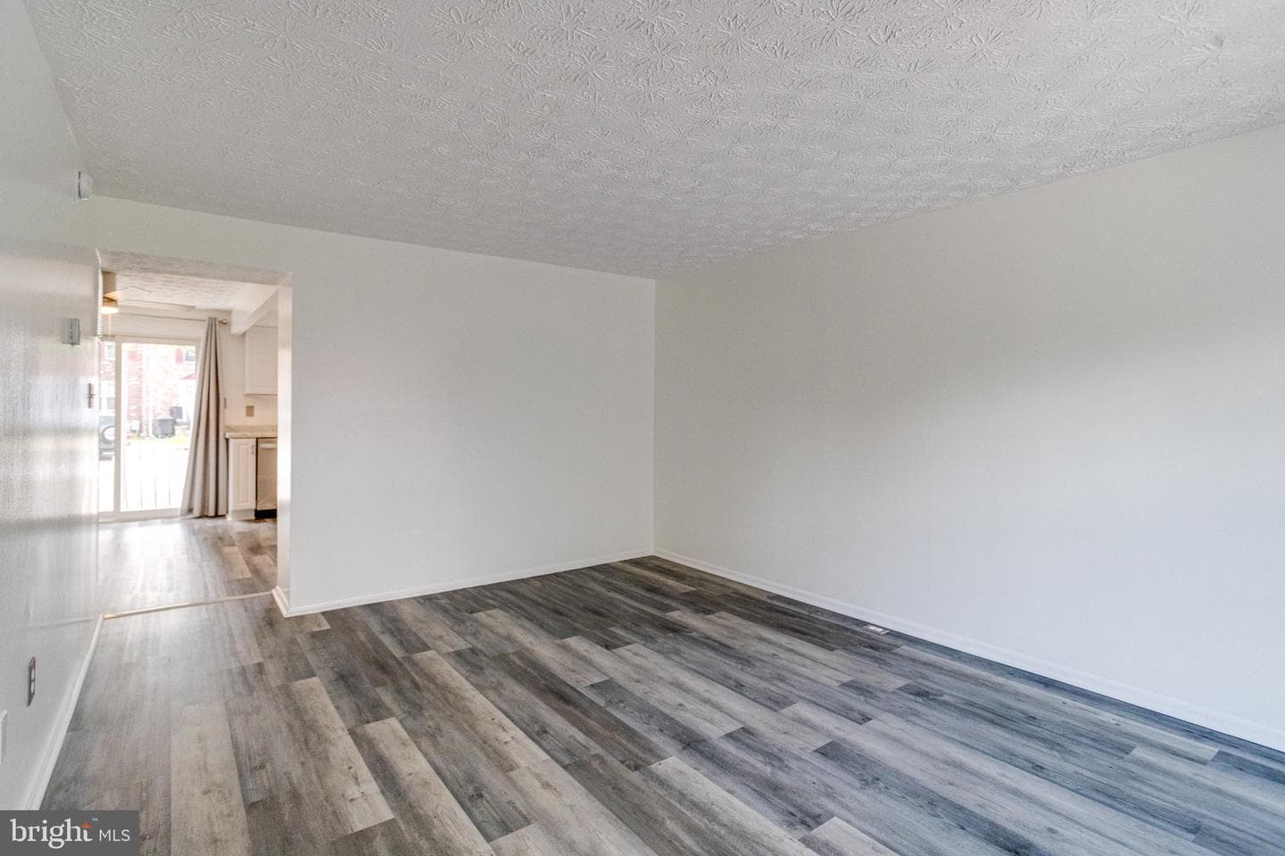 941 Redfield Road photo 4