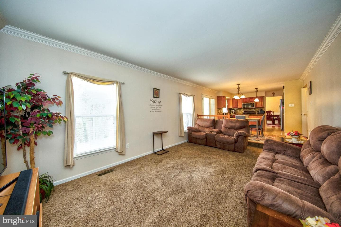 588 Felix Court photo 16