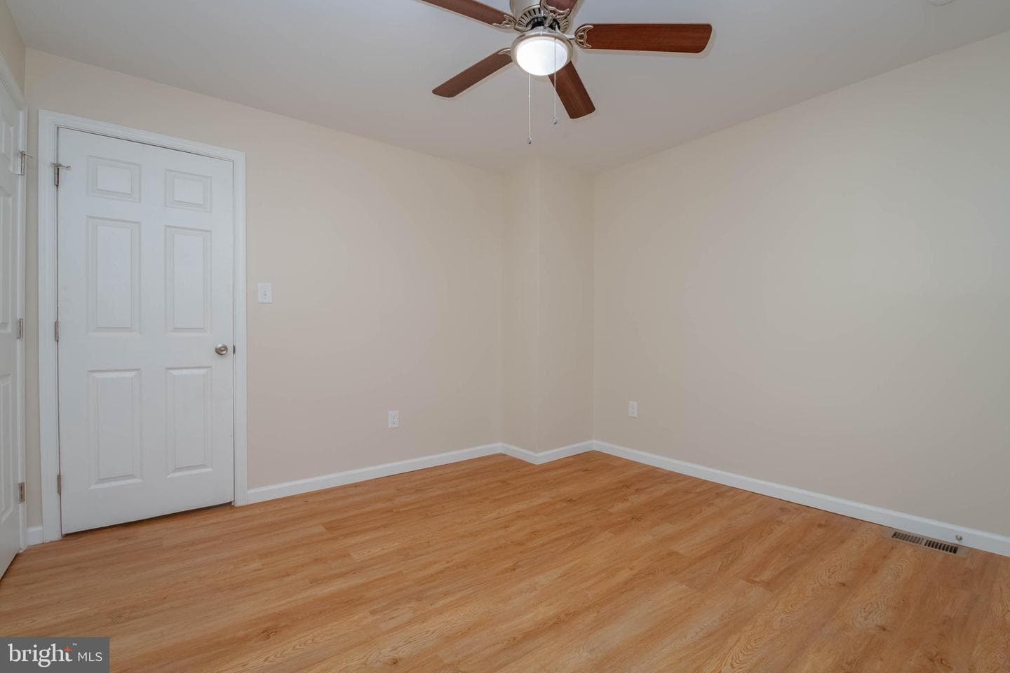 708 Webb Street photo 25