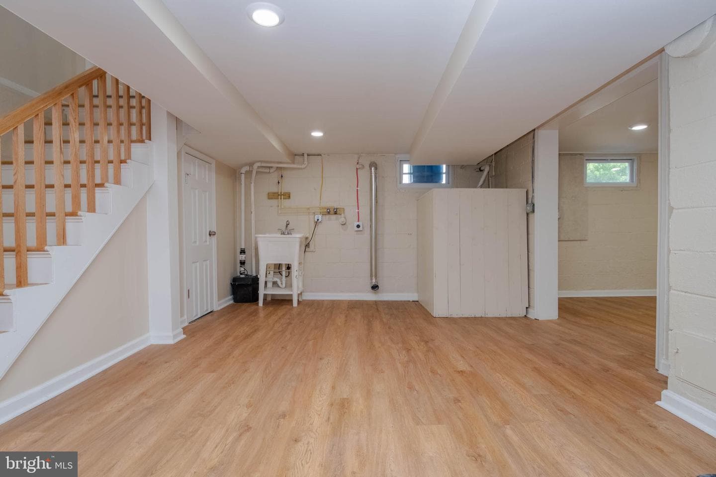 708 Webb Street photo 27