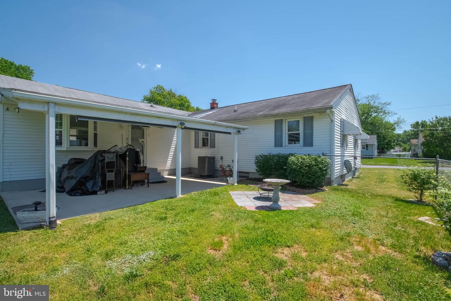708 Webb Street photo 41