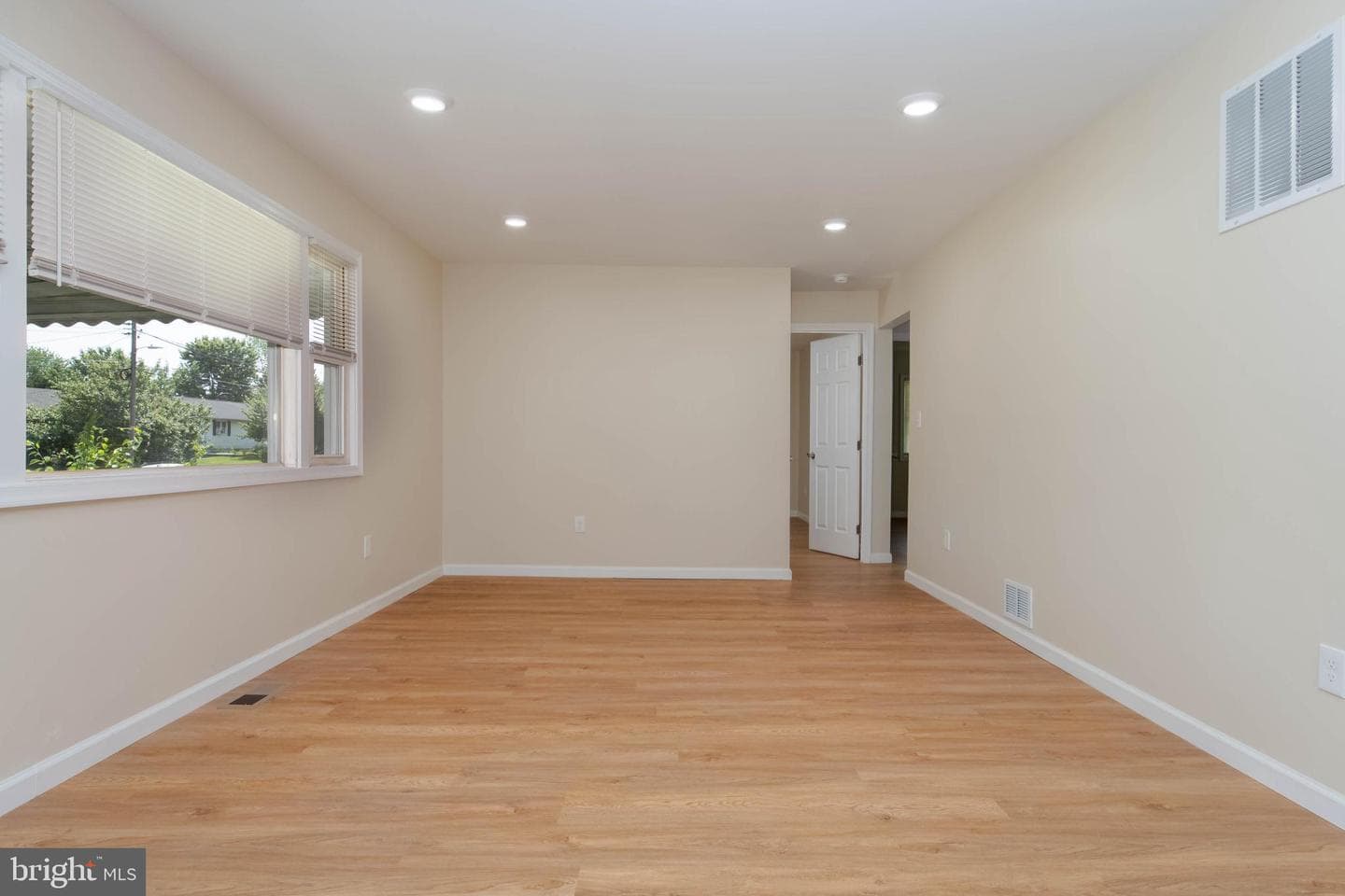 708 Webb Street photo 6