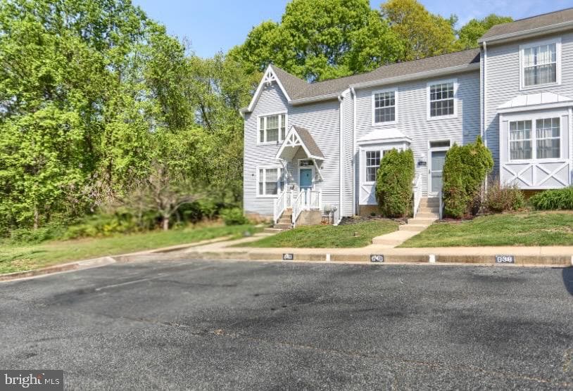 640 Nanticoke Court photo 3