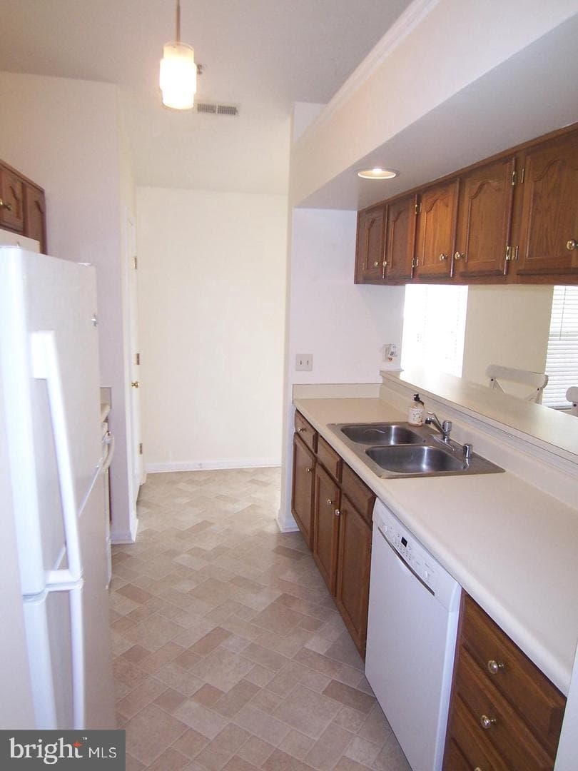 1403 Sage Lane #l photo 10