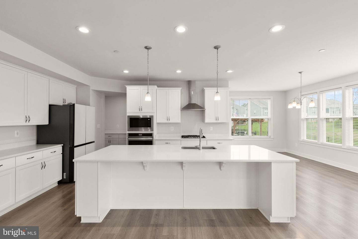 2511 Easy Street photo 4