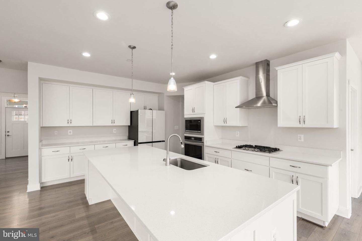 2511 Easy Street photo 5