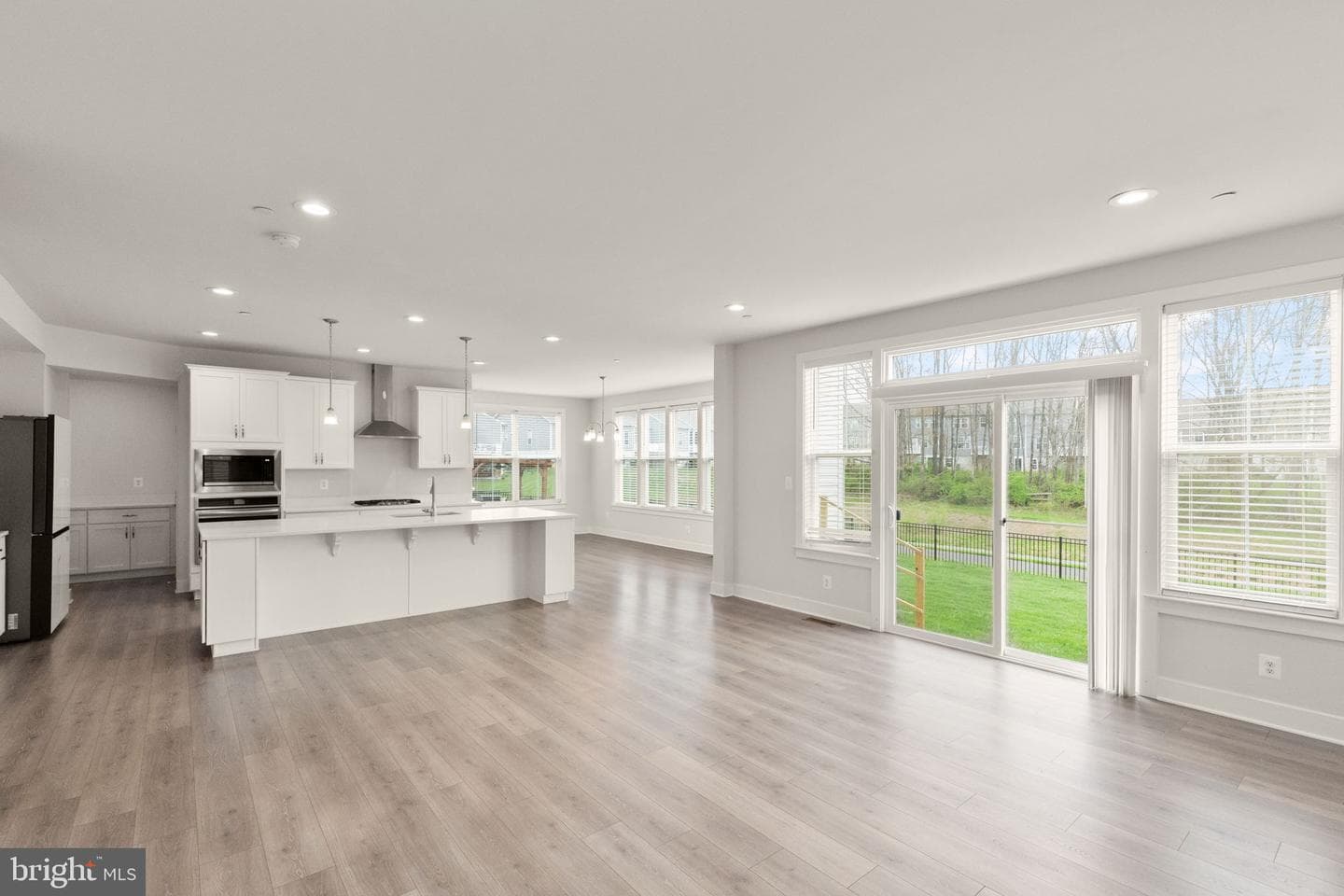 2511 Easy Street photo 6