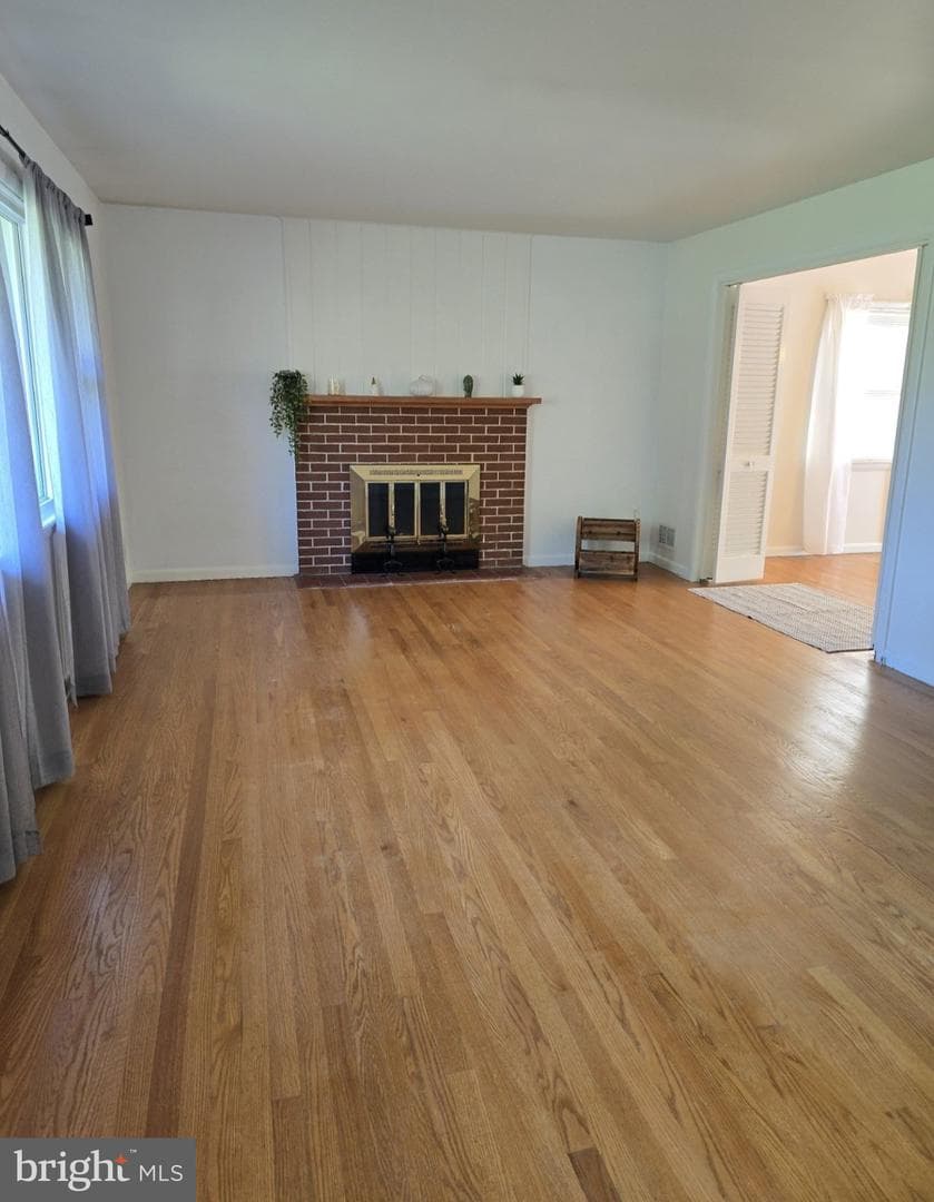 410 Plumtree Road photo 3