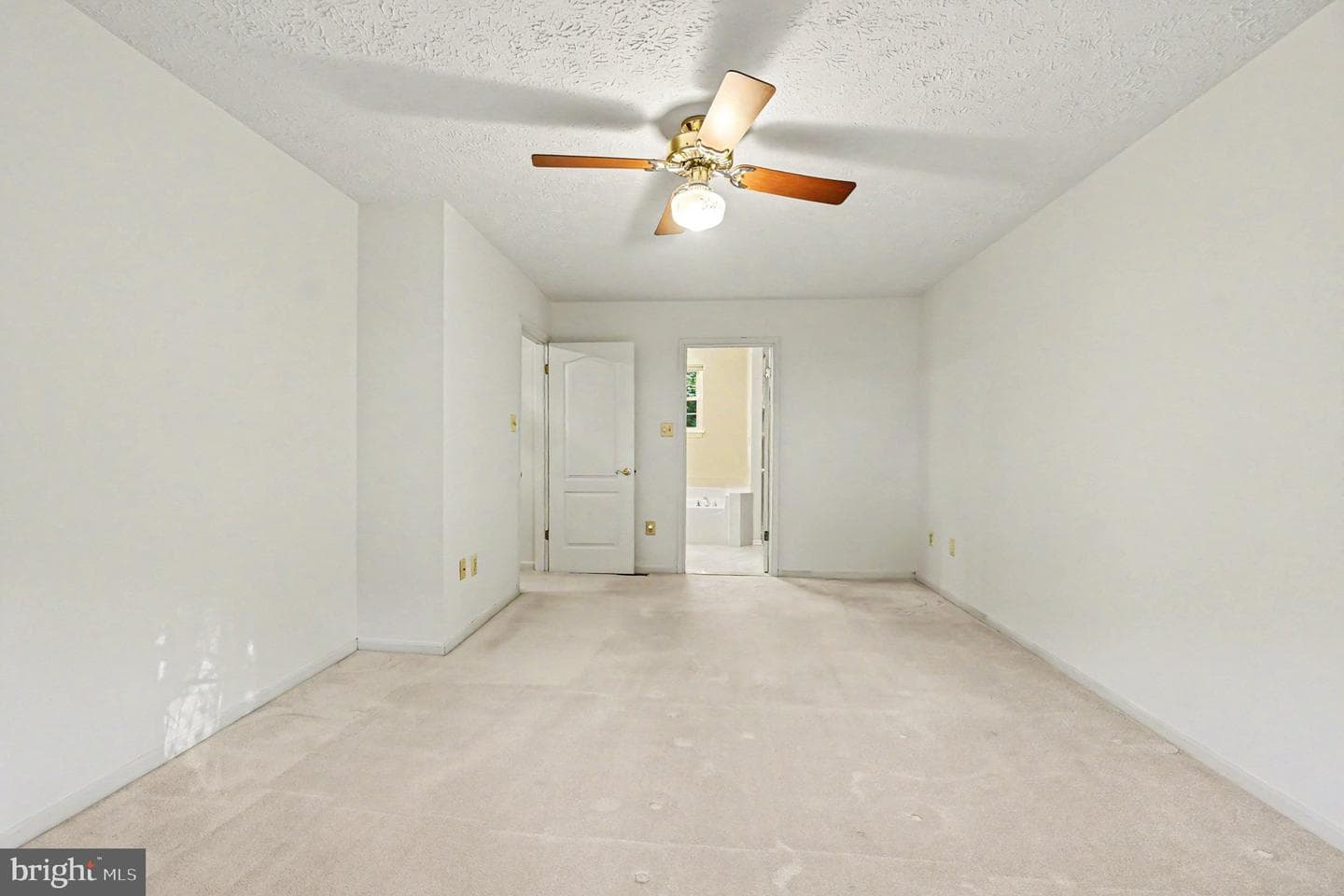 918 Deer Court photo 24