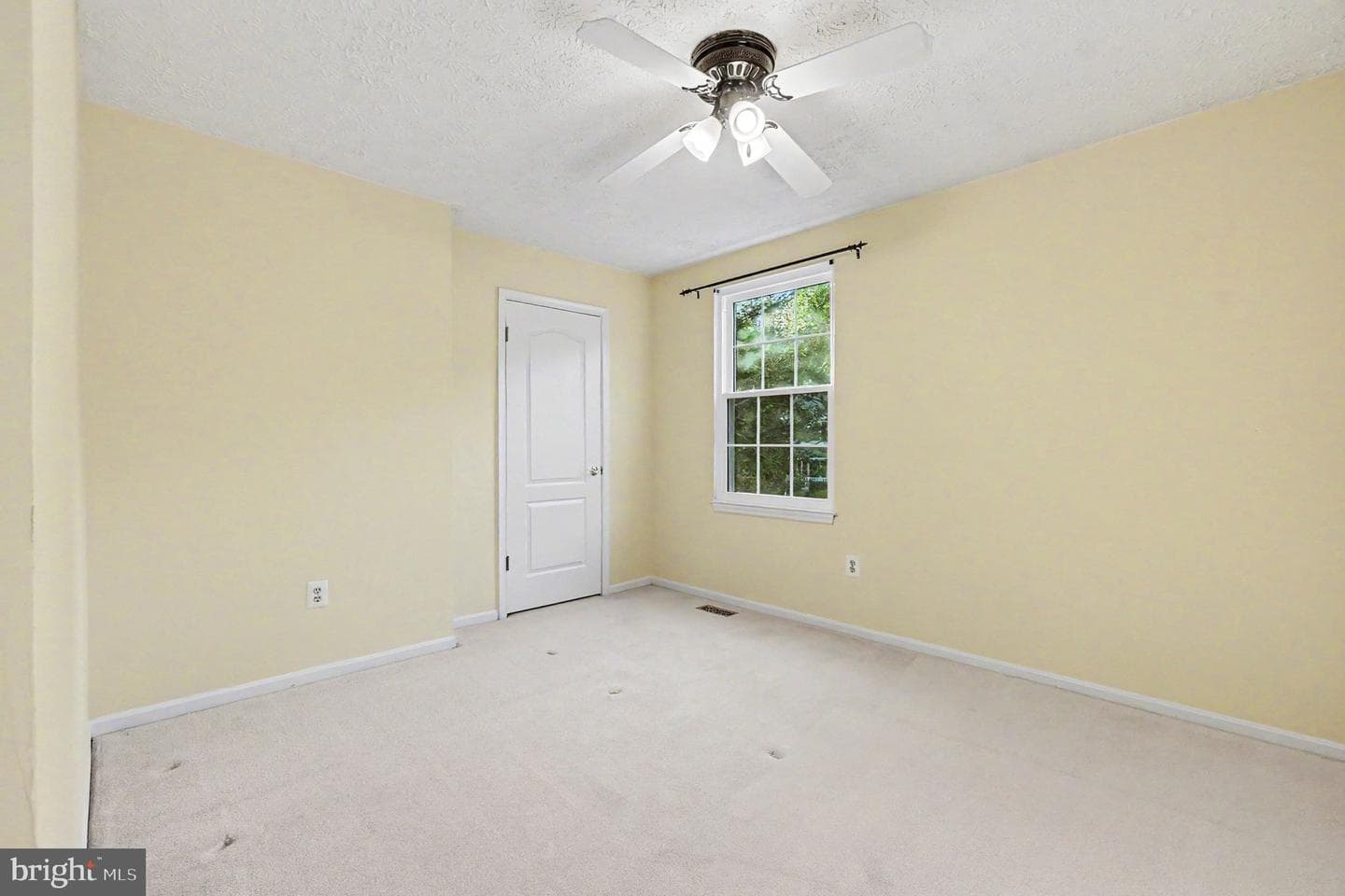 918 Deer Court photo 29
