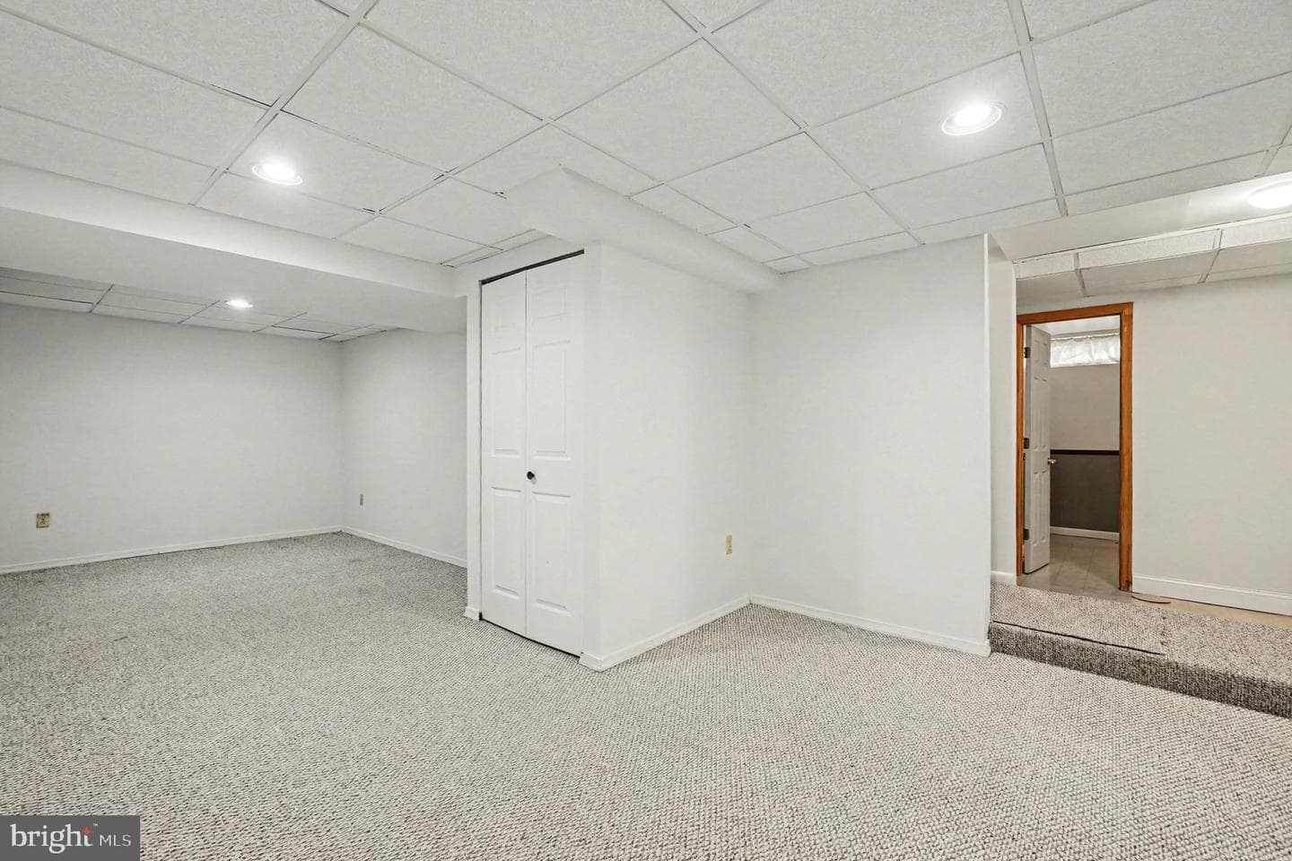 918 Deer Court photo 35