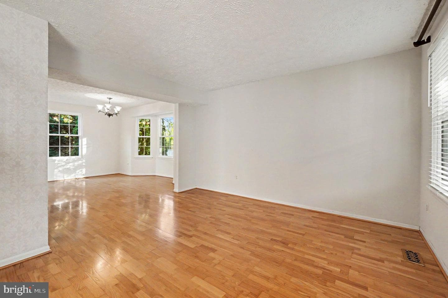 918 Deer Court photo 8