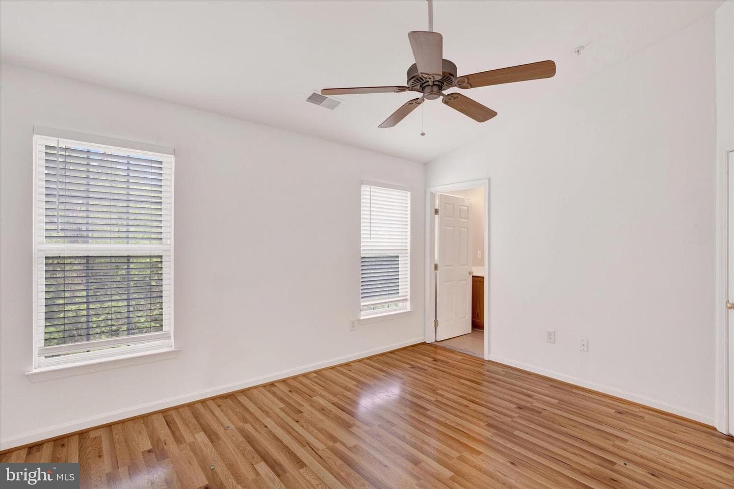 1351 Lewis Lane photo 10