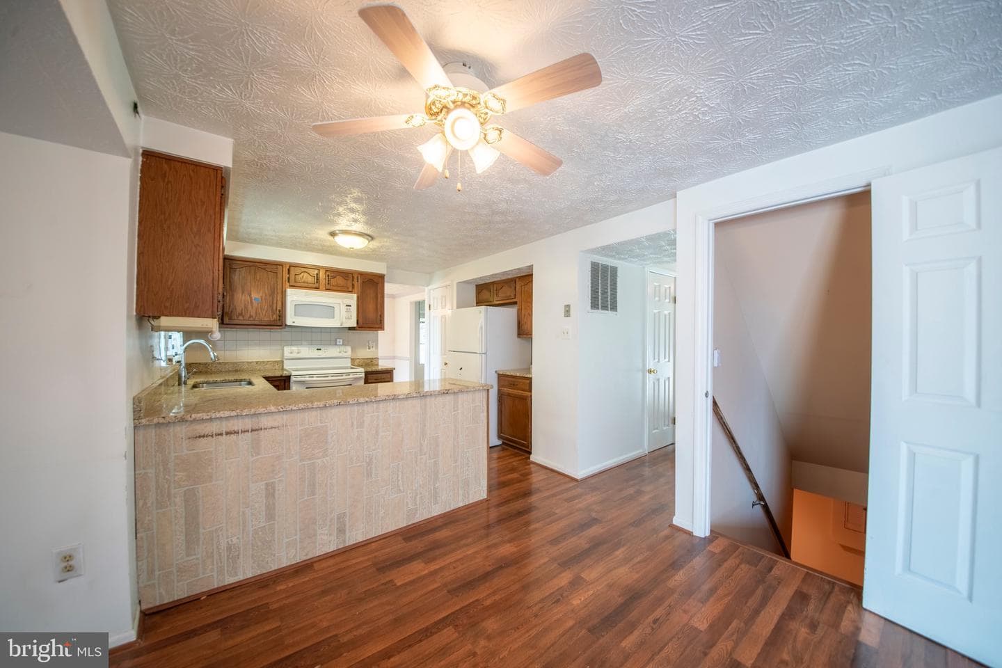 357 Regal Drive photo 11