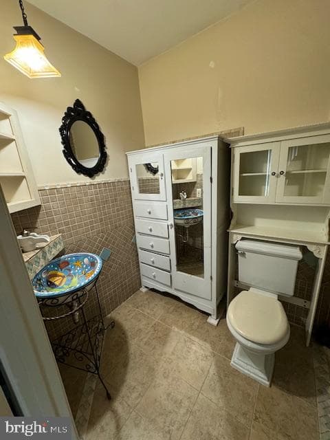 561 Pennington Ave photo 4