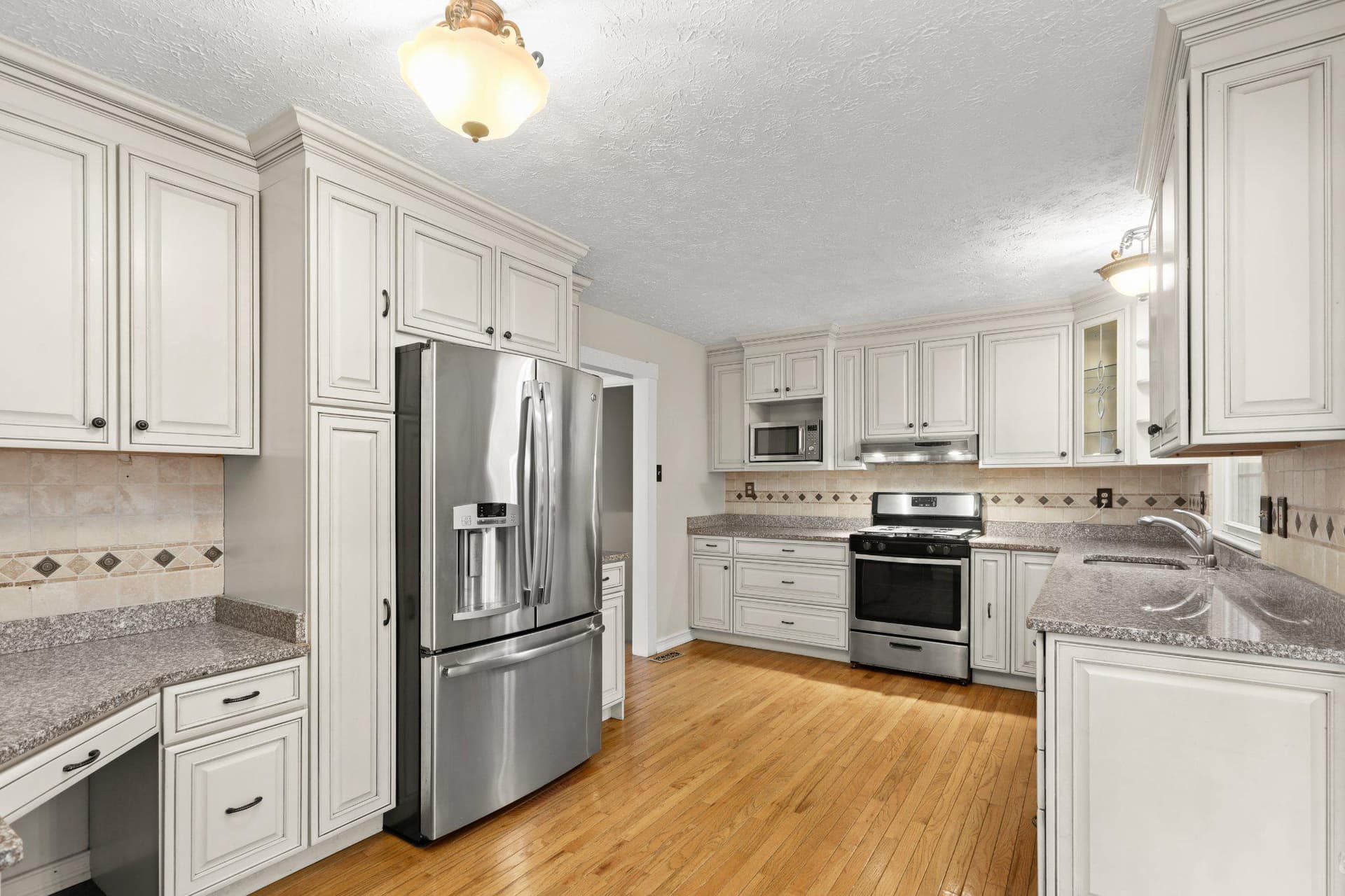 3132 Laurel View Drive photo 9
