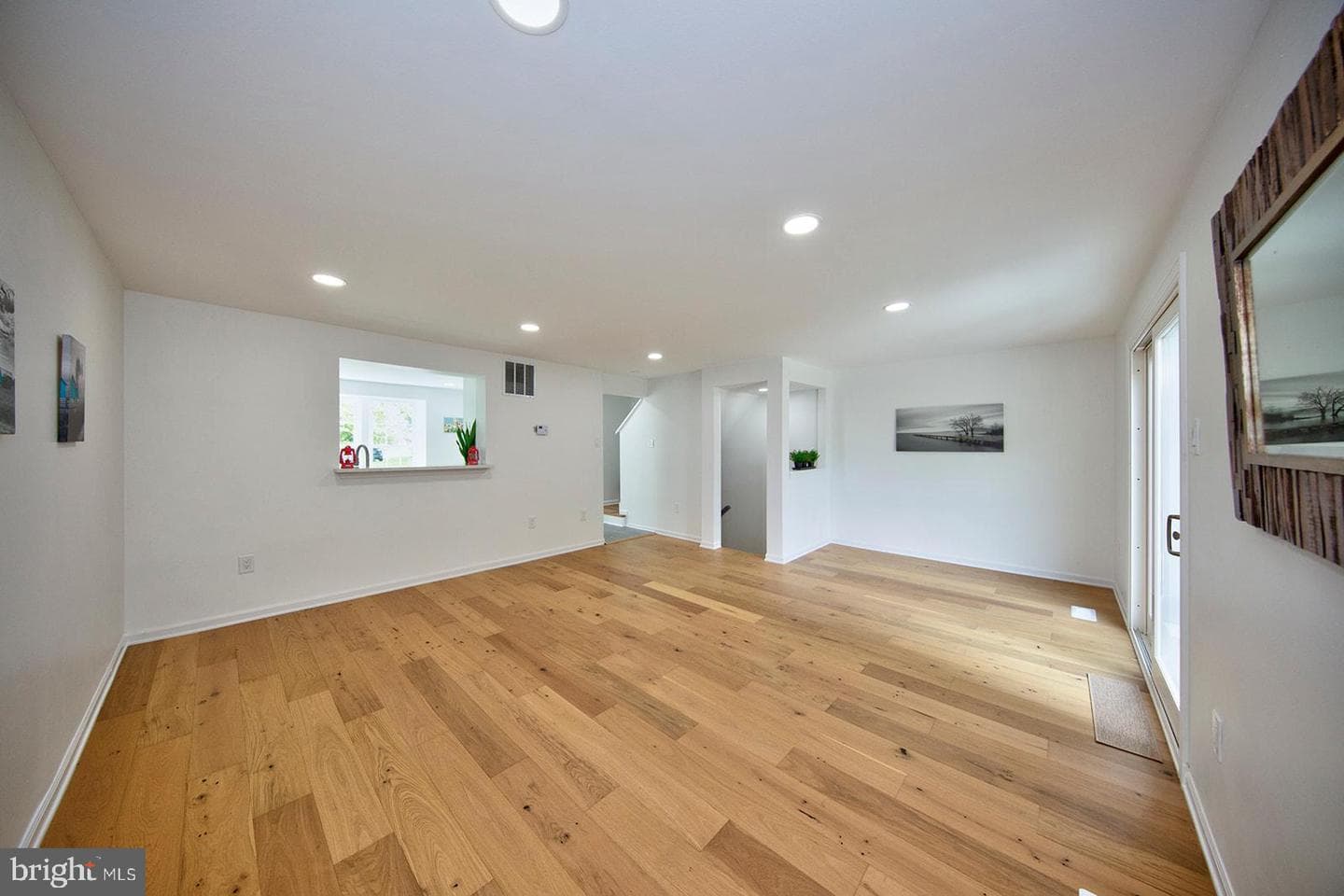 342 Logan Court photo 11