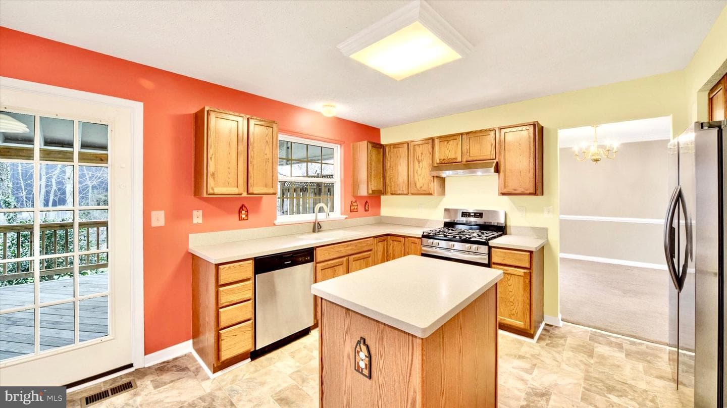 100 Grace Manor Drive photo 9