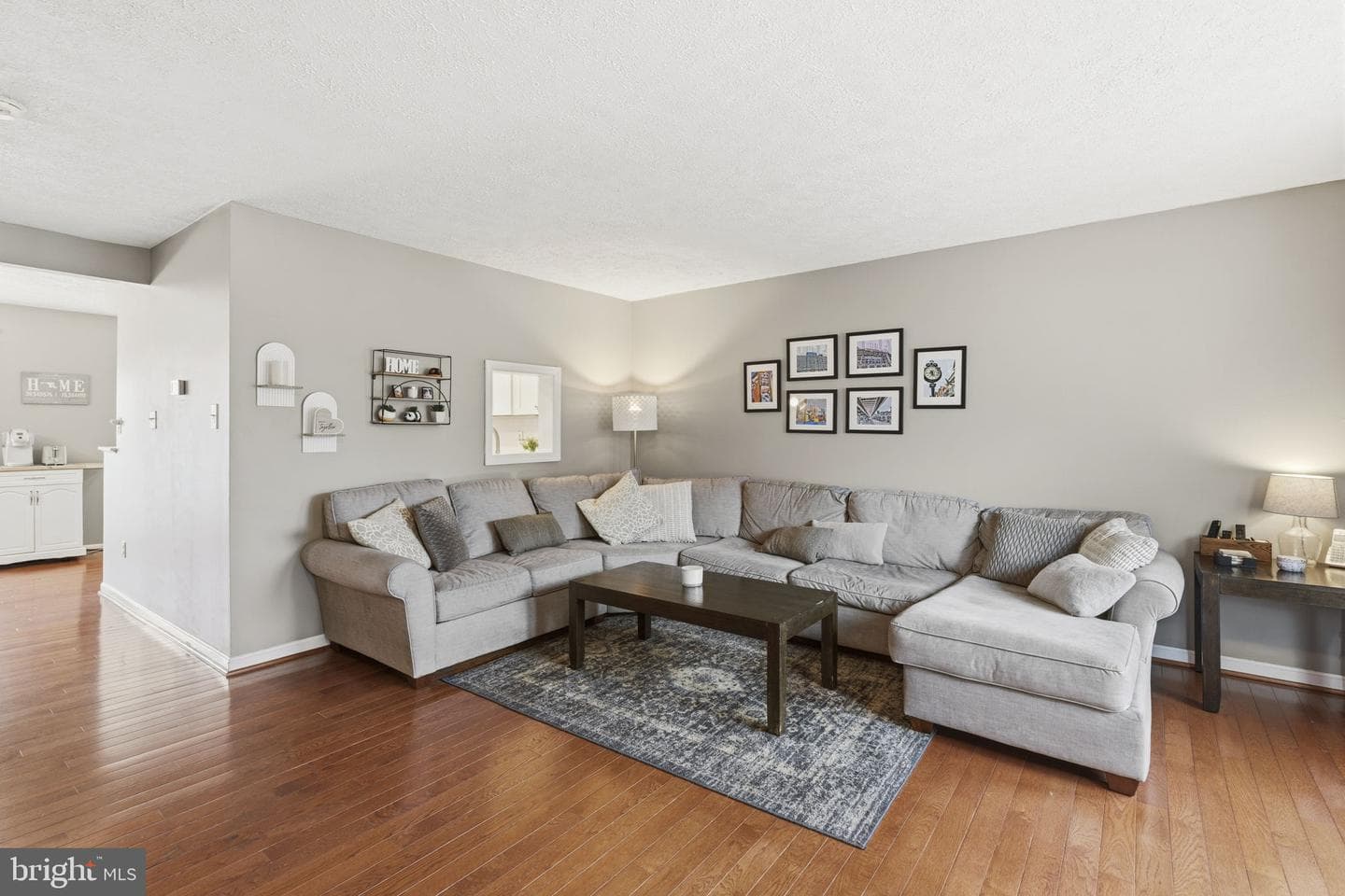 853 Comer Square photo 2