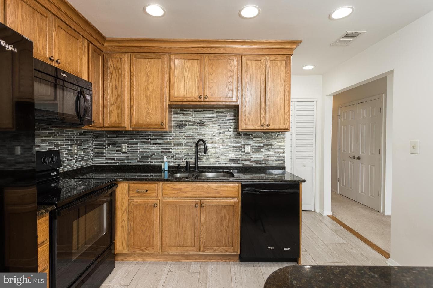 550 Riviera Drive #550-B photo 5