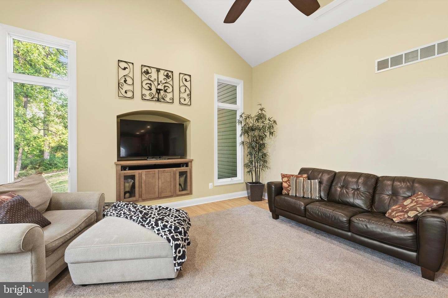 1809 Sparks Drive photo 22