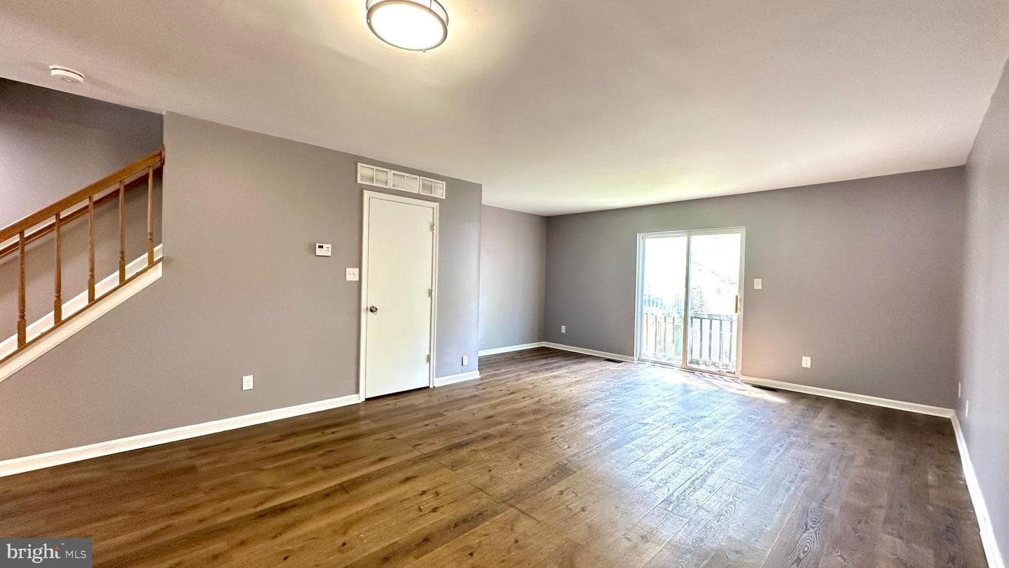 704 Saint Peters Court photo 10