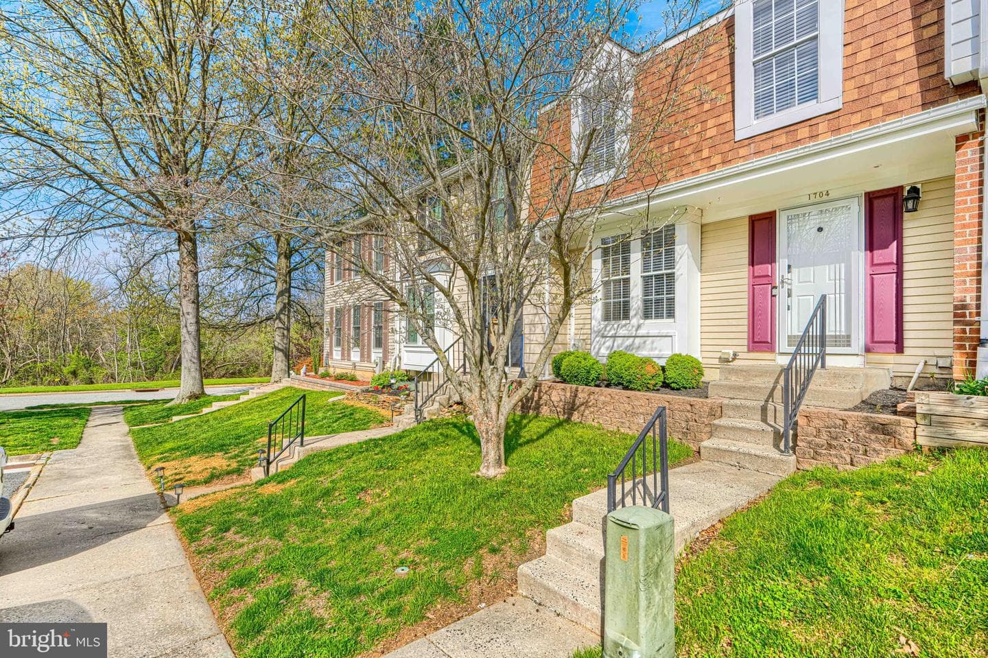 1704 Beechbank Way photo 2