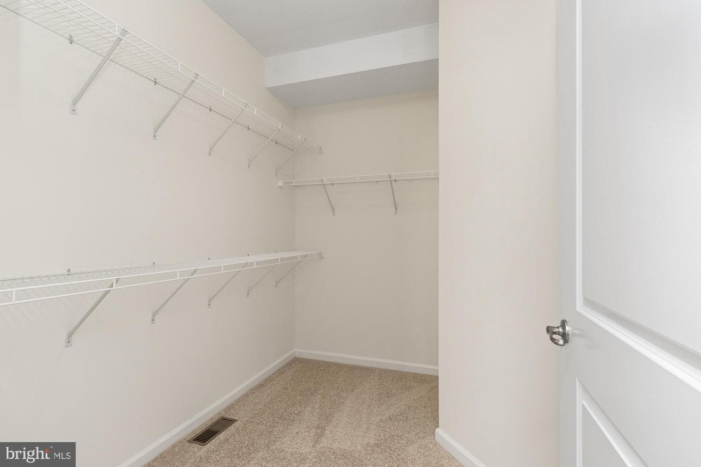 331 Tufton Circle photo 20