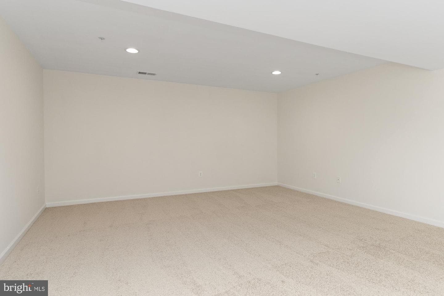 331 Tufton Circle photo 41