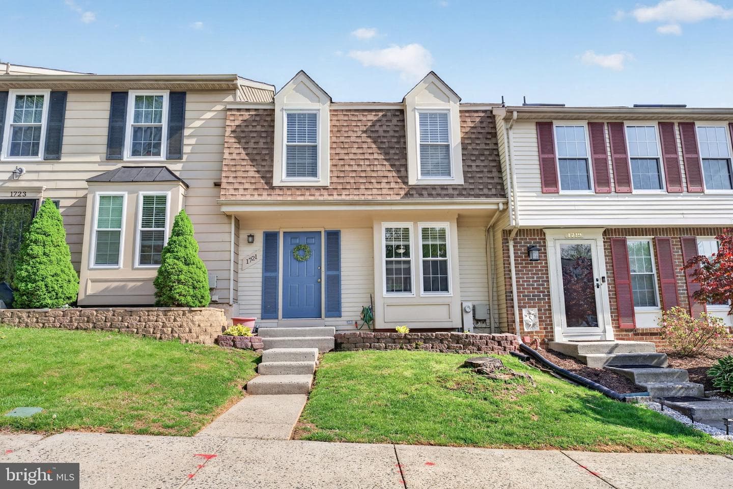 1721 Beechbank Way photo 4
