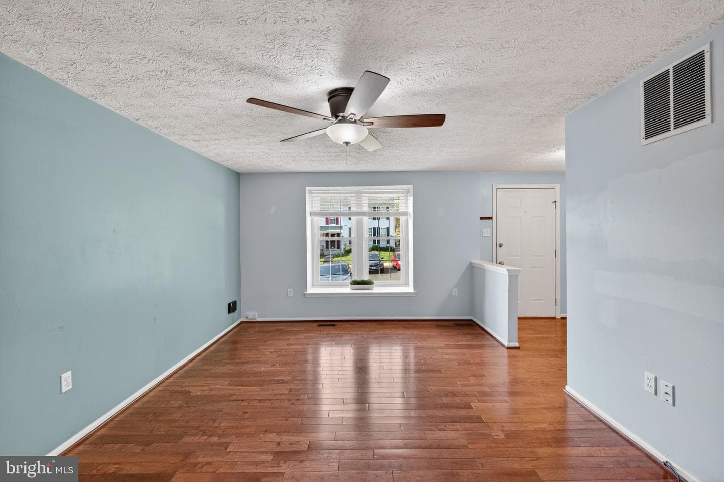 1721 Beechbank Way photo 8