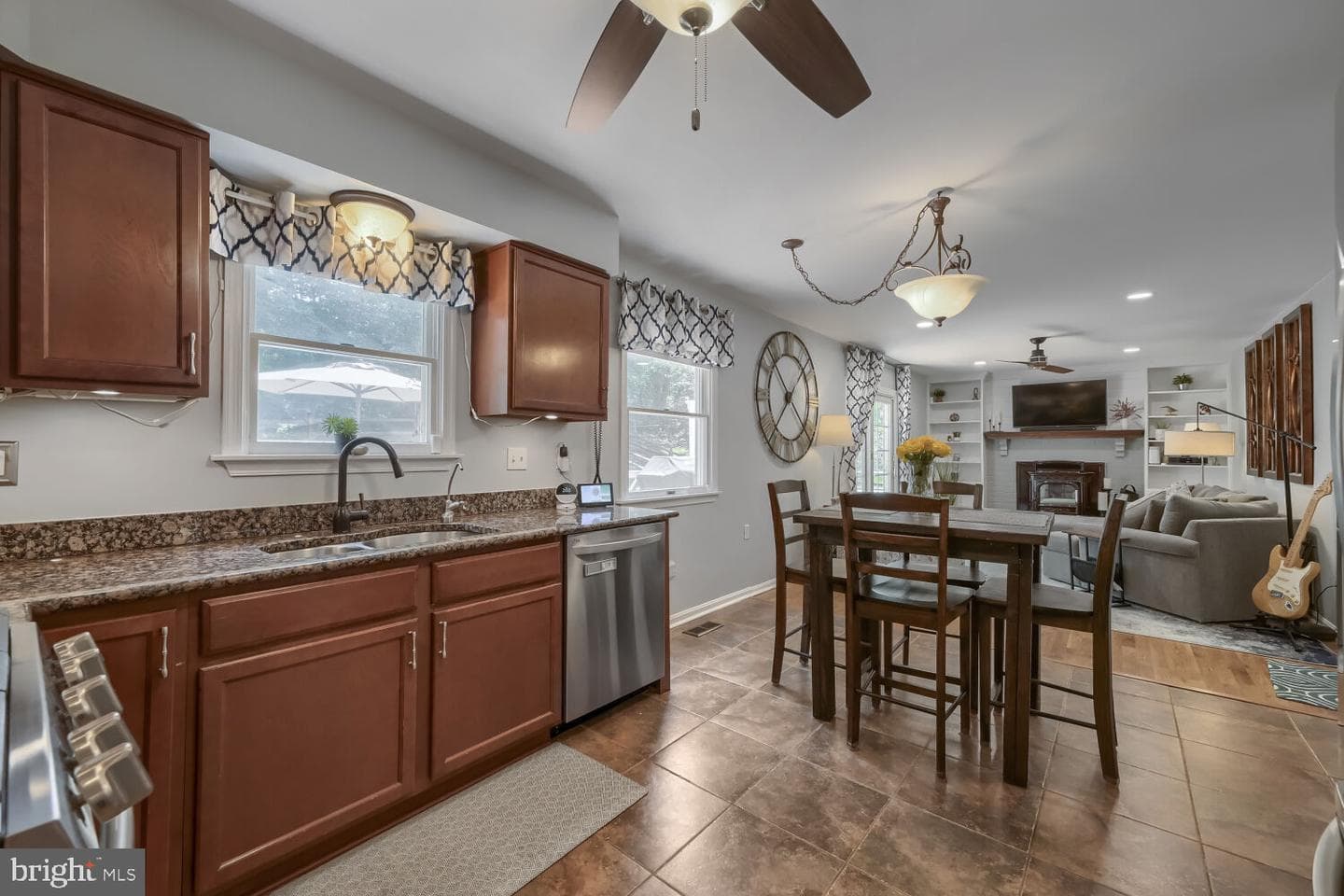2222 Kempton Park Circle photo 15