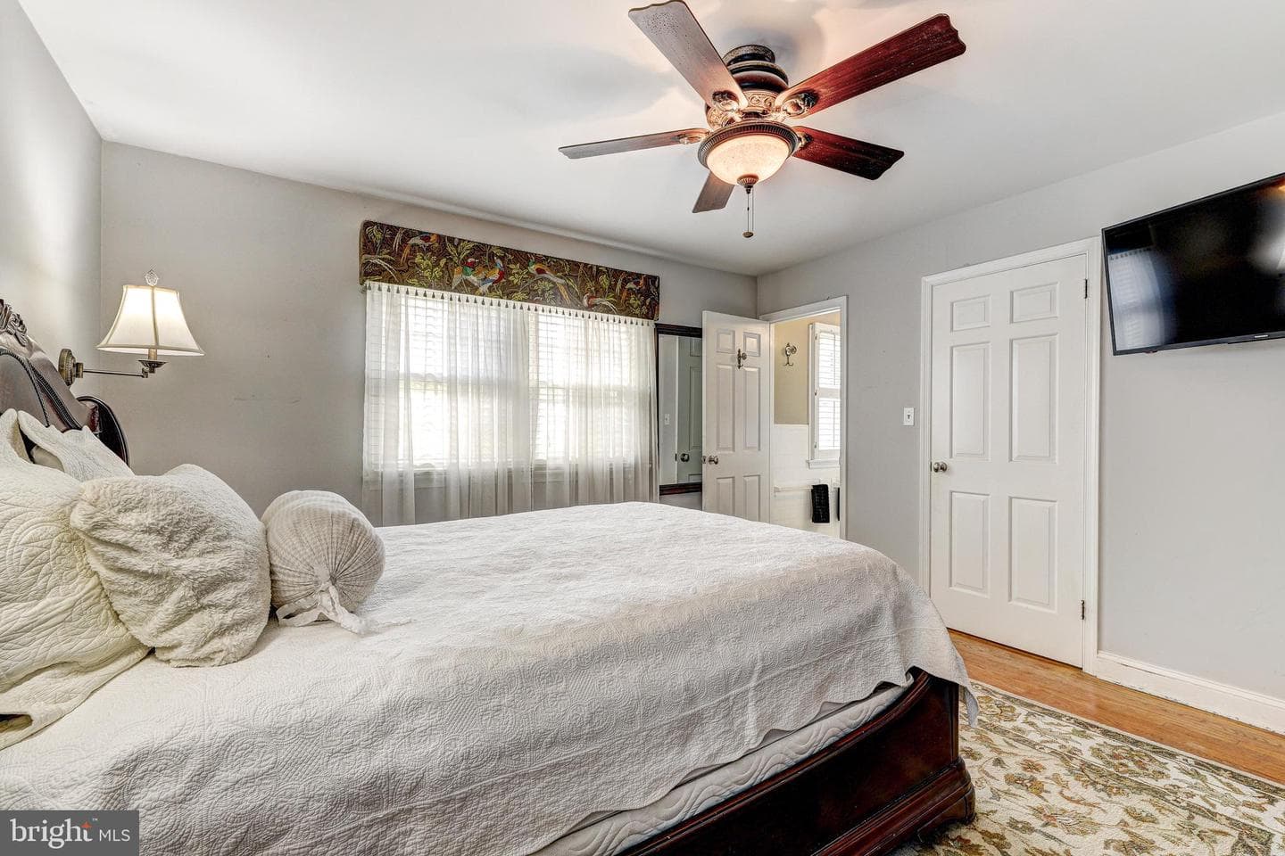 718 Bedford Road photo 34