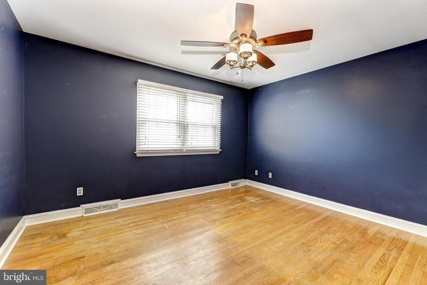718 Bedford Road photo 35