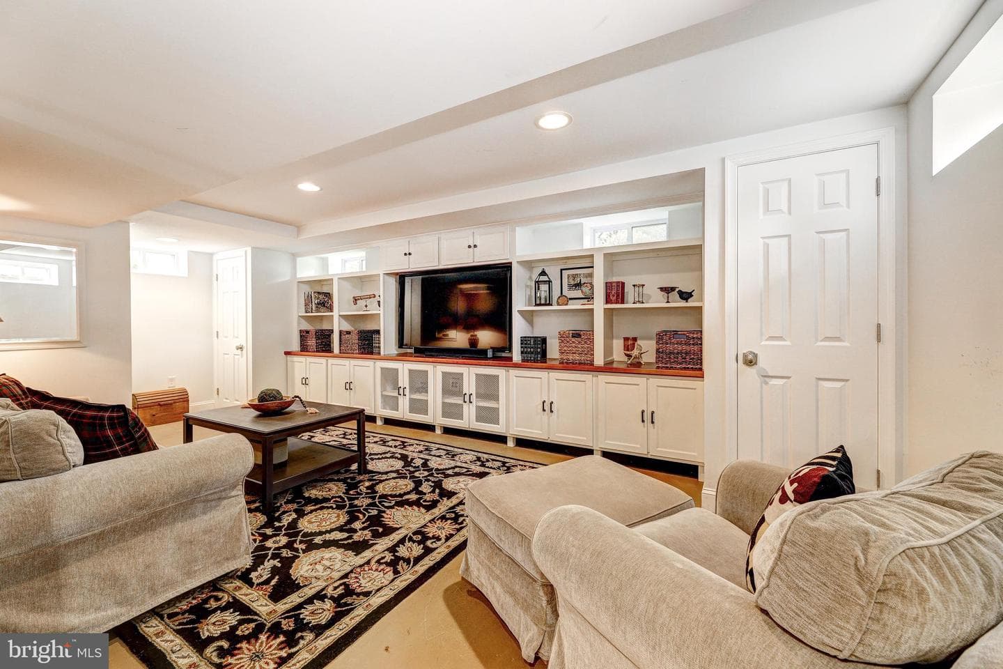 718 Bedford Road photo 42